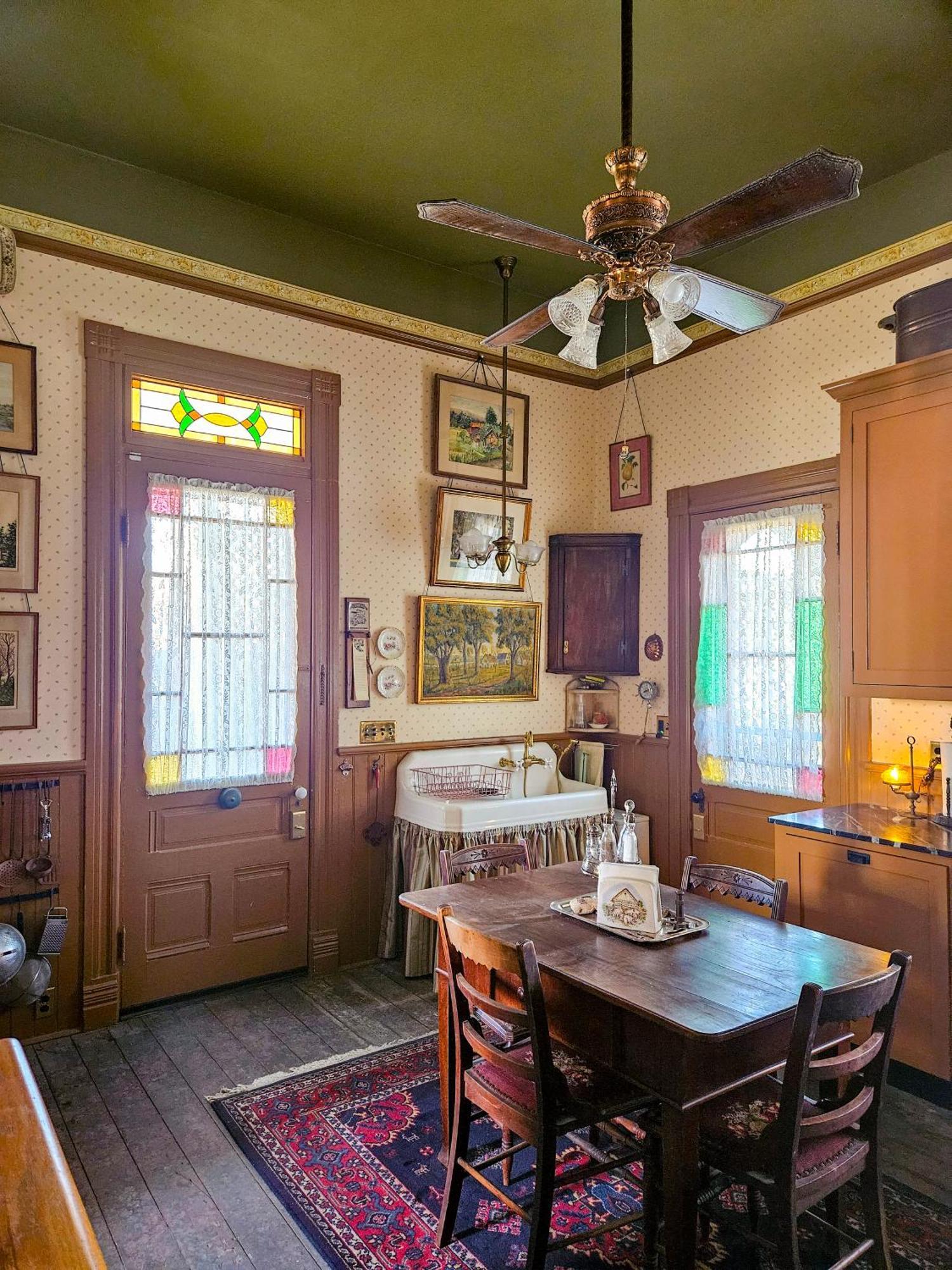 The Jd Hyde Historic Inn Visalia Eksteriør billede
